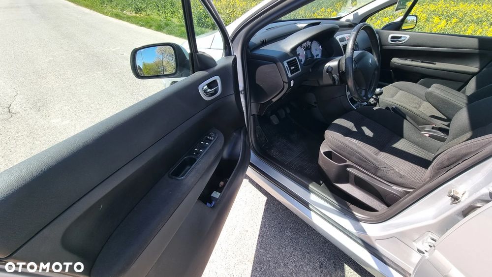 Peugeot 307 HDi SW 135 OXYGO - 24