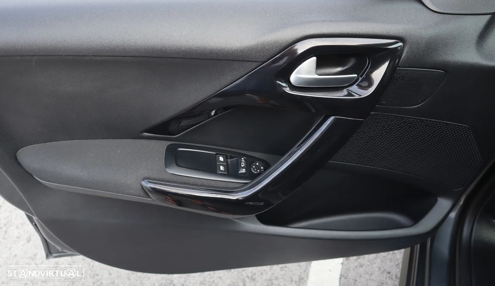 Peugeot 208 1.6 BlueHDi Active - 18