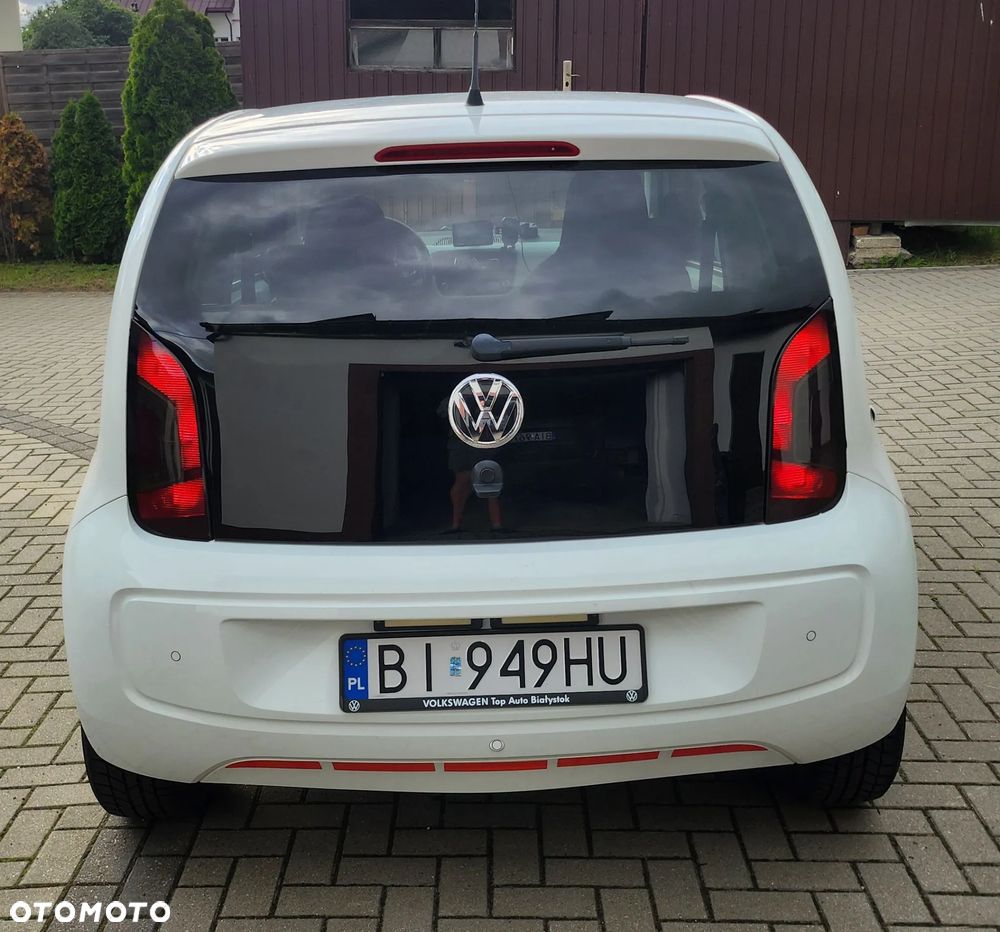 Volkswagen up! white - 3