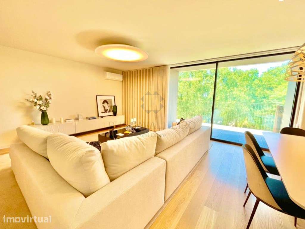 T3 Duplex Novo com varanda próximo ao Arrábida Shopping - Grande imagem: 5/27