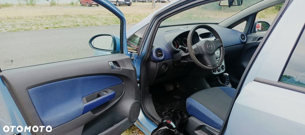 Opel Corsa - 8