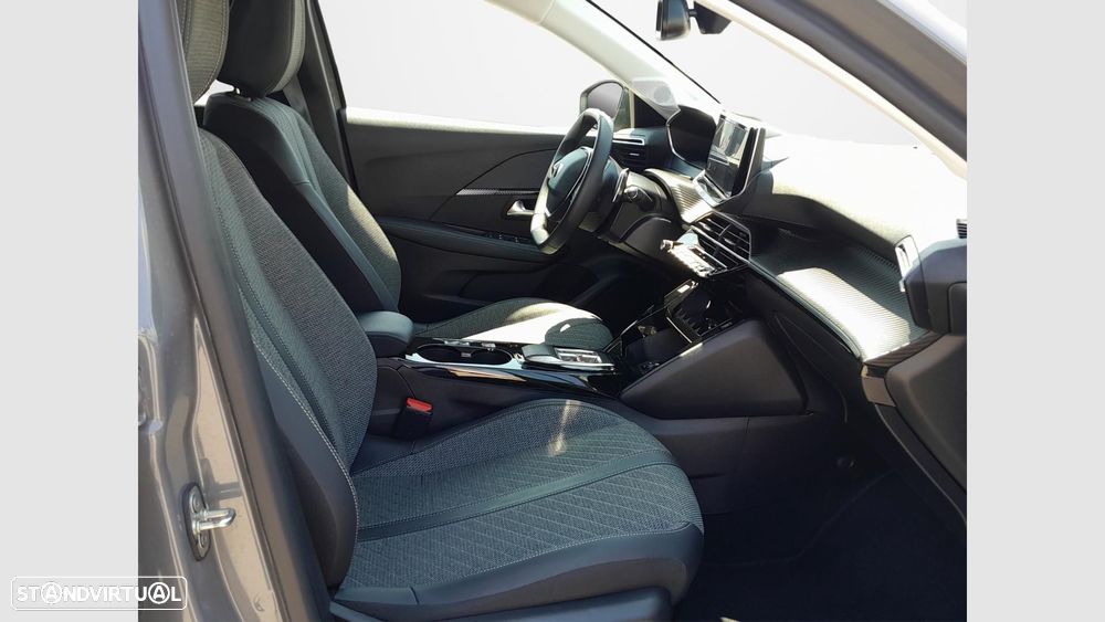 Peugeot 208 1.2 Hybrid Allure e-DCS6 — fotografia 12