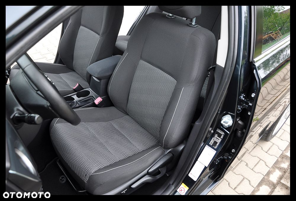 Toyota Auris - 22