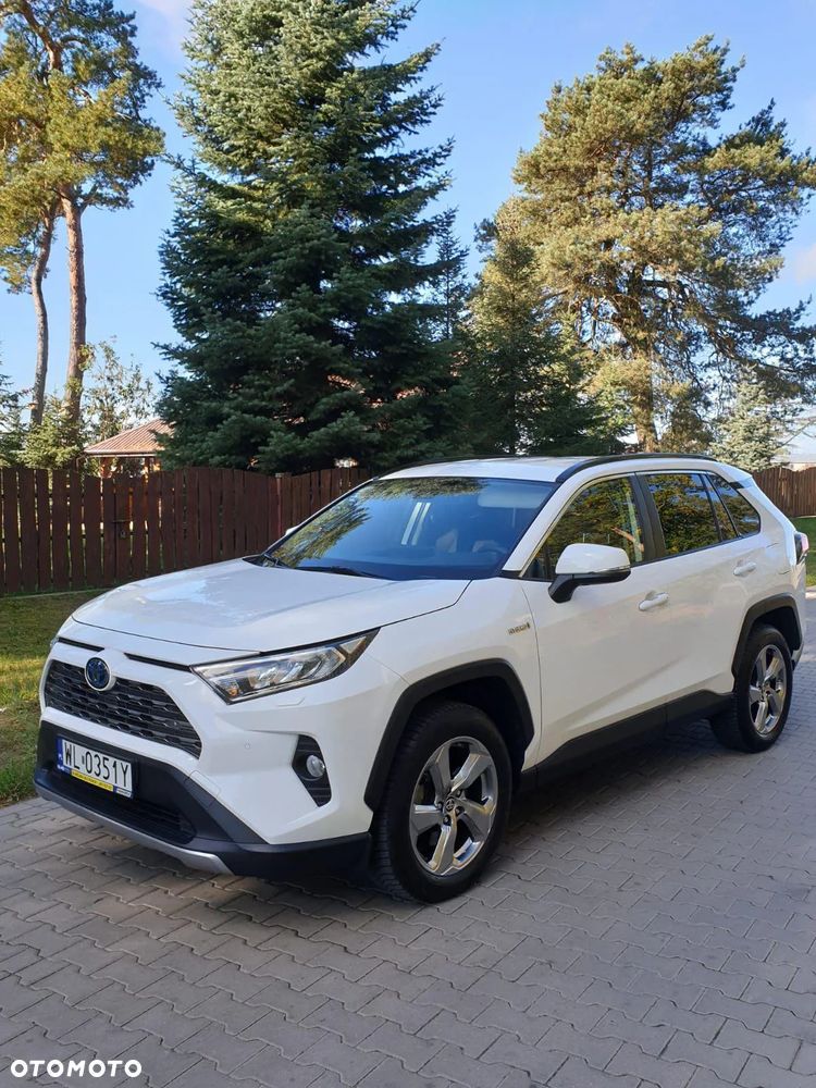 Toyota RAV4 - 1