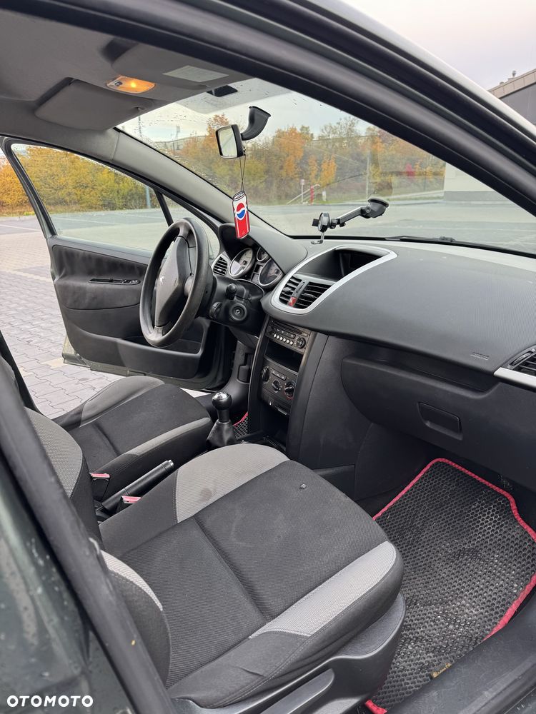 Peugeot 207 - 5