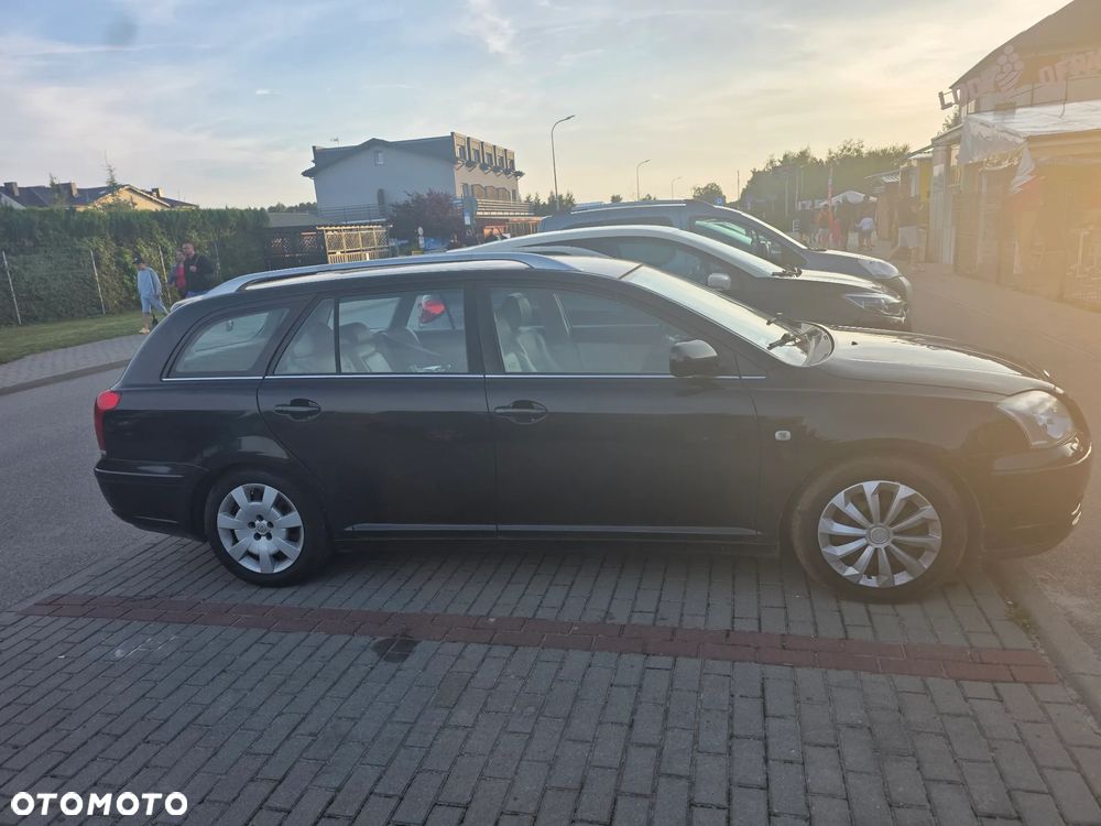 Toyota Avensis 2.4 VVT-i Prestige - 4