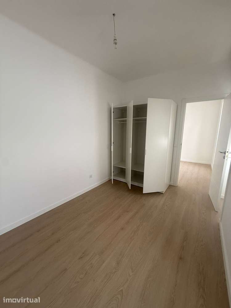 Andar moradia T2 no 1.º Piso com Terreno Privativo - CO - Grande imagem: 4/9