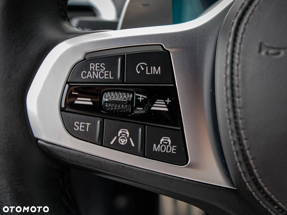 BMW Seria 8 - 13