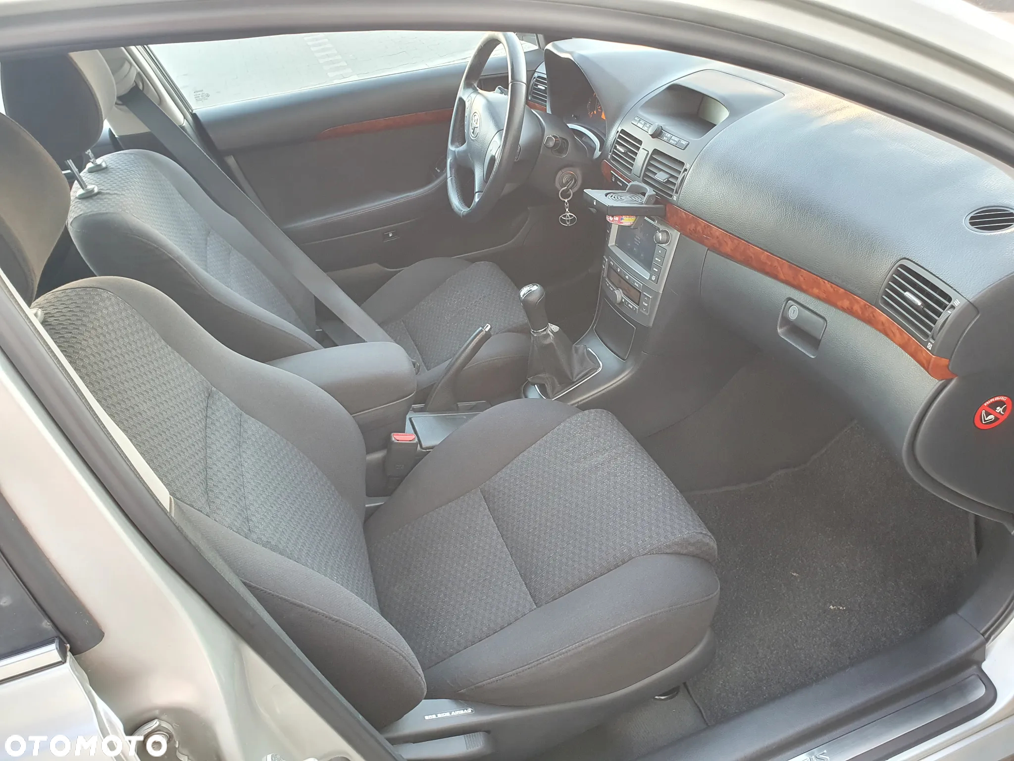 Toyota Avensis 1.8 VVT-i Sol Premium - 13