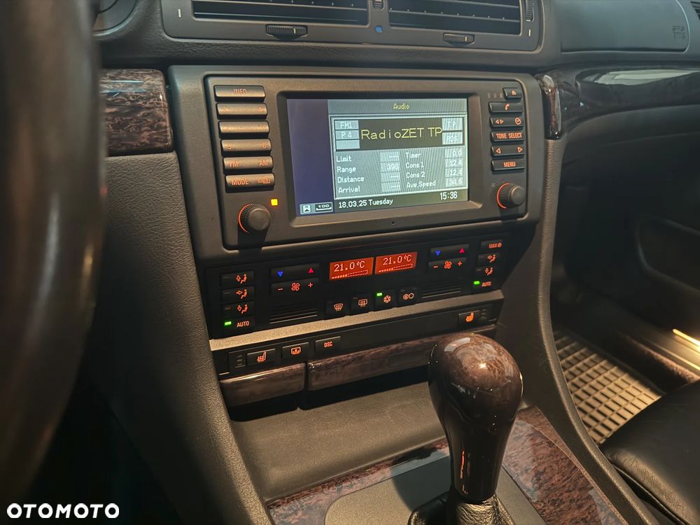 BMW Seria 7 - 18