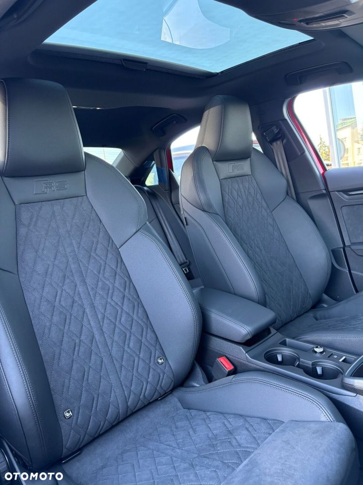 Audi RS3 Limousine - 17