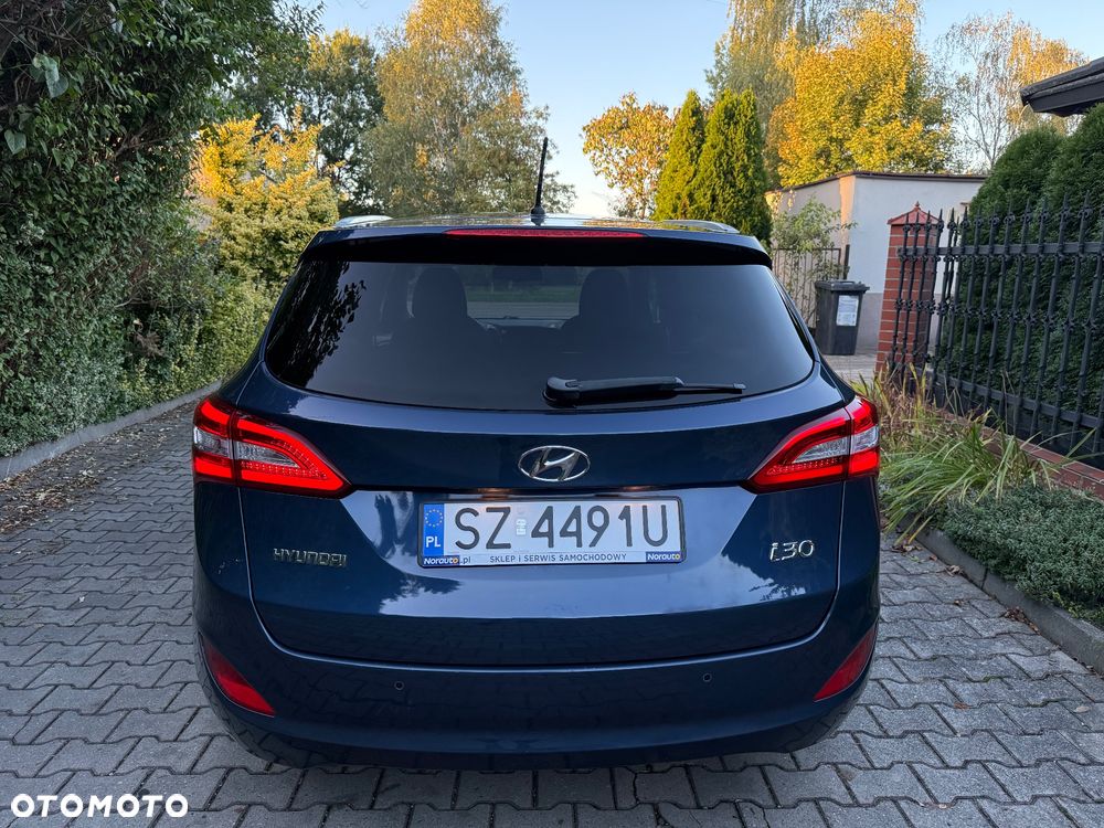 Hyundai i30 i30cw 1.6 Fifa World Cup Edition - 15