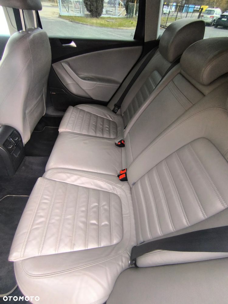 Volkswagen Passat Variant 3.2 V6 FSI 4Motion DSG Highline - 16