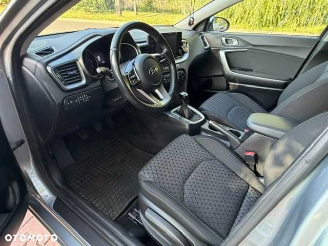 Kia Ceed - 6
