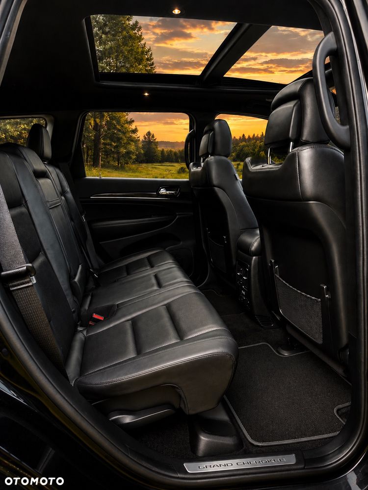 Jeep Grand Cherokee - 18