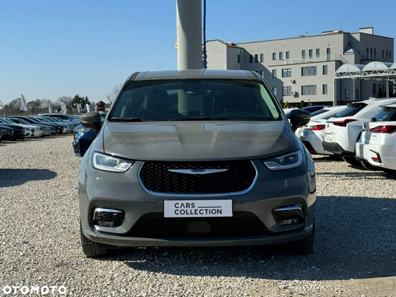 Chrysler Pacifica - 9