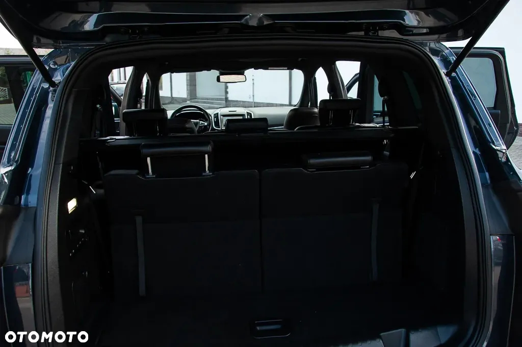 Ford S-Max - 36