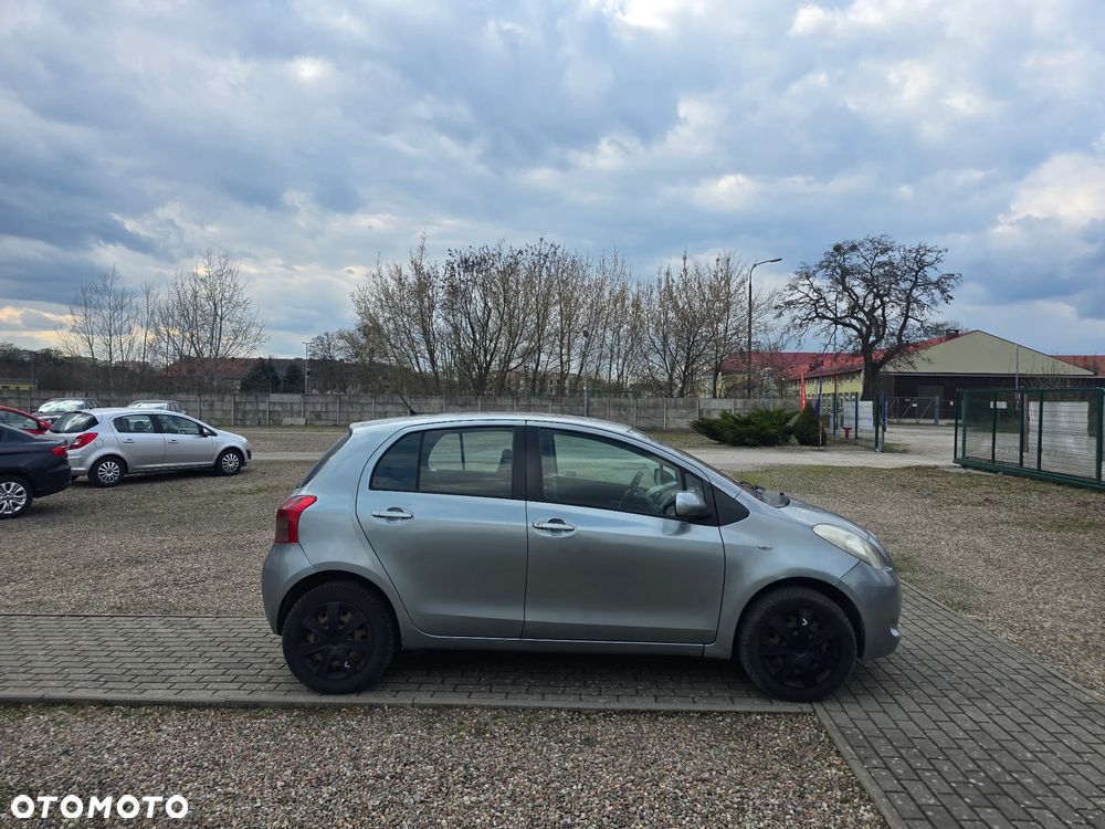 Toyota Yaris 1.3 Sol MM - 5