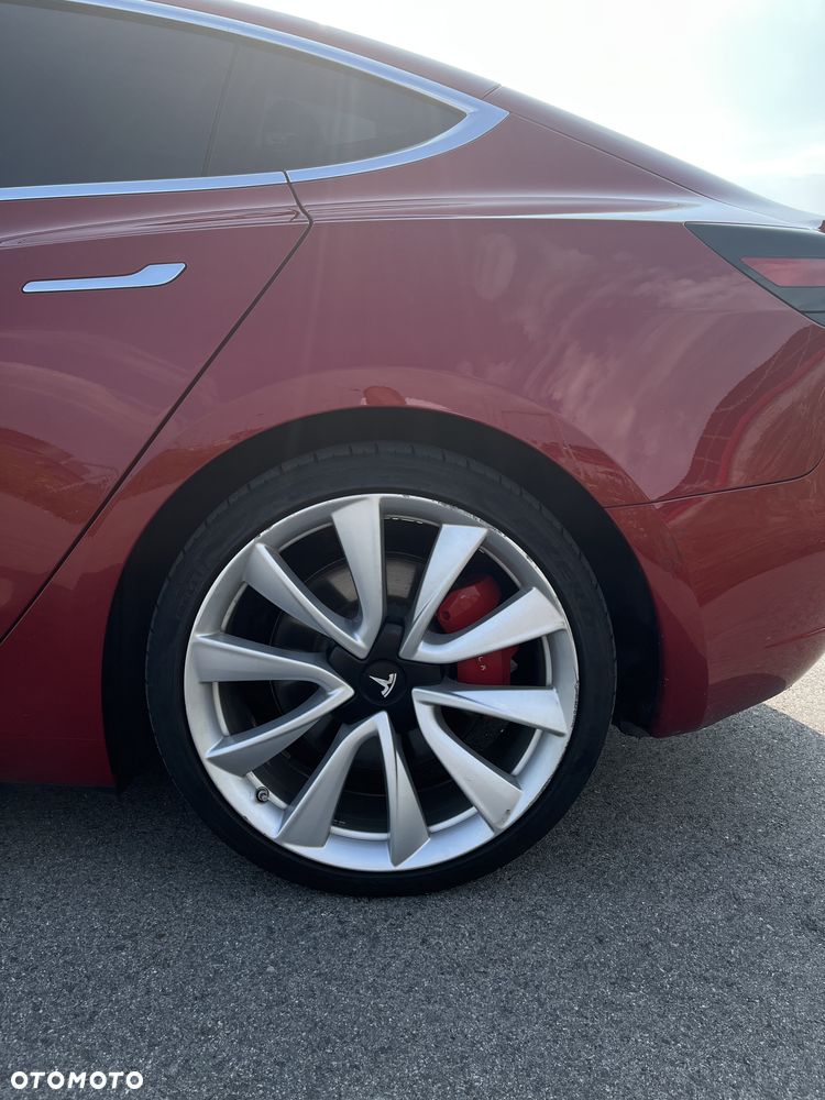 Tesla Model 3 - 8