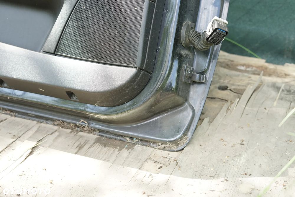 Drzwi przód przednie lewe Fiat Grande Punto 3d 876 - 17