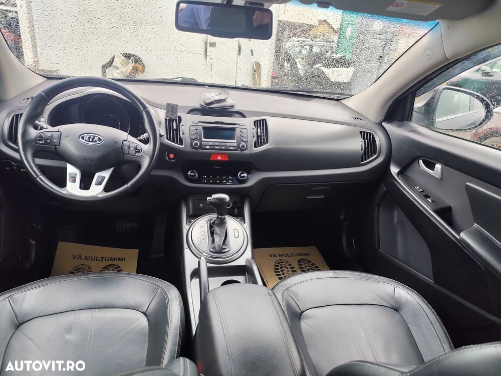 Kia Sportage 2.0 CRDI 4WD Automatik Dream-Team Edition - 9