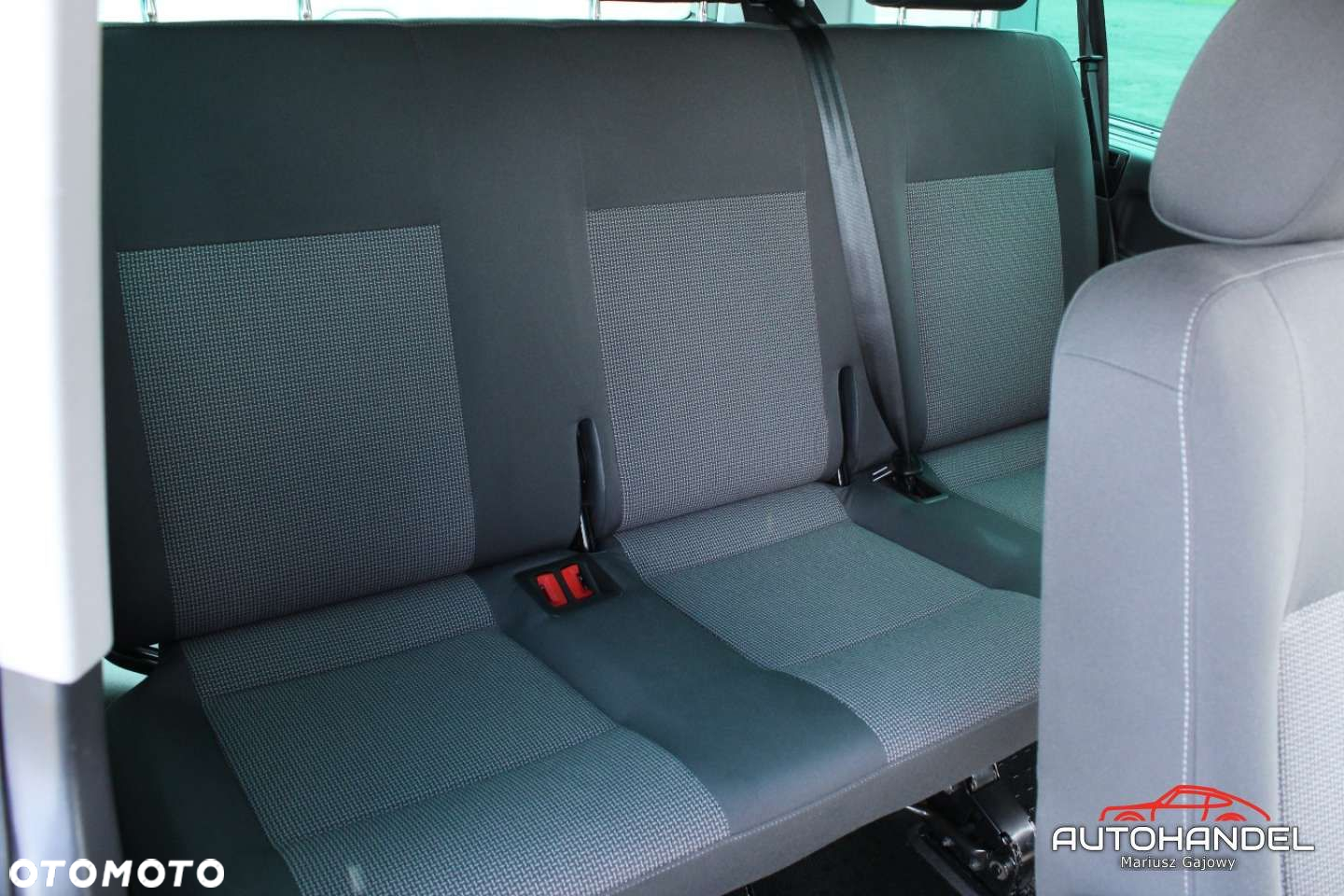 Volkswagen Caravelle - 20