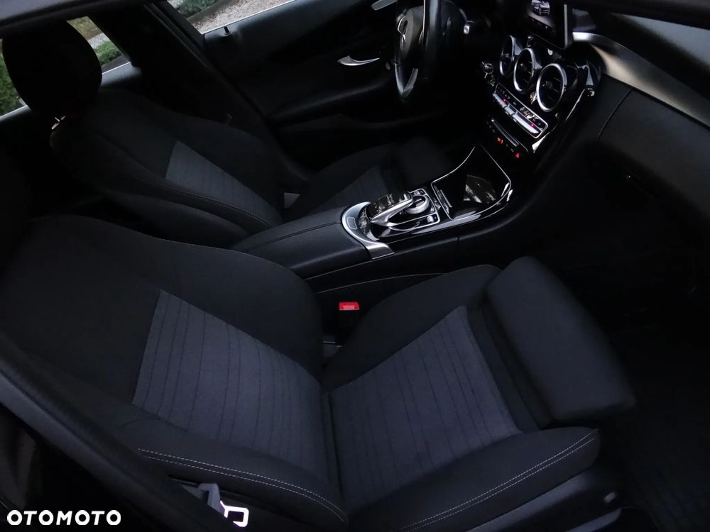 Mercedes-Benz Klasa C 200 (BlueTEC) d T 7G-TRONIC Exclusive - 34