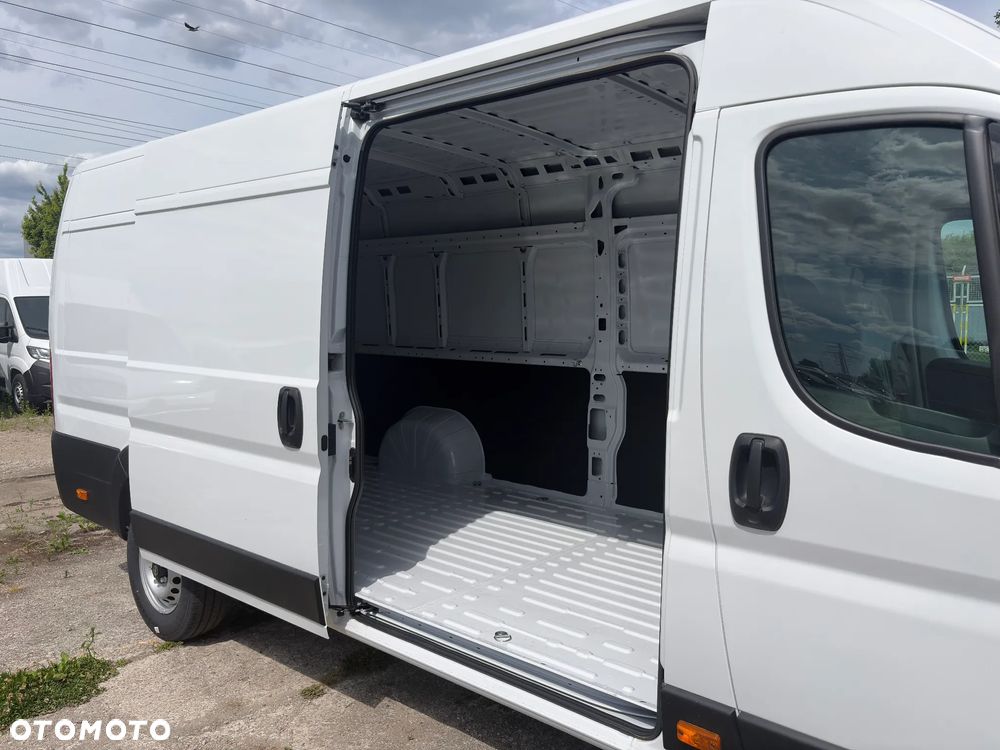 Opel Movano L4H2 140KM - 22