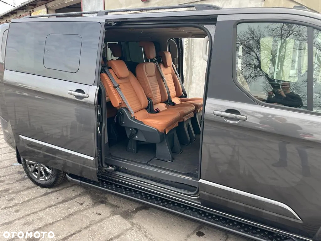 Ford Tourneo Custom - 10