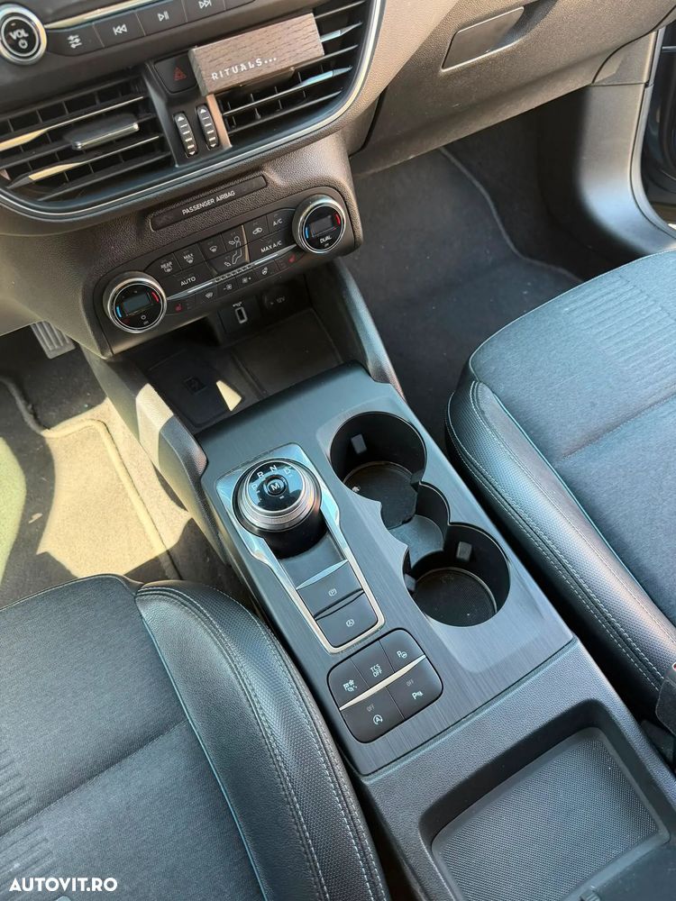 FORD Focus 2019 — imagine 10