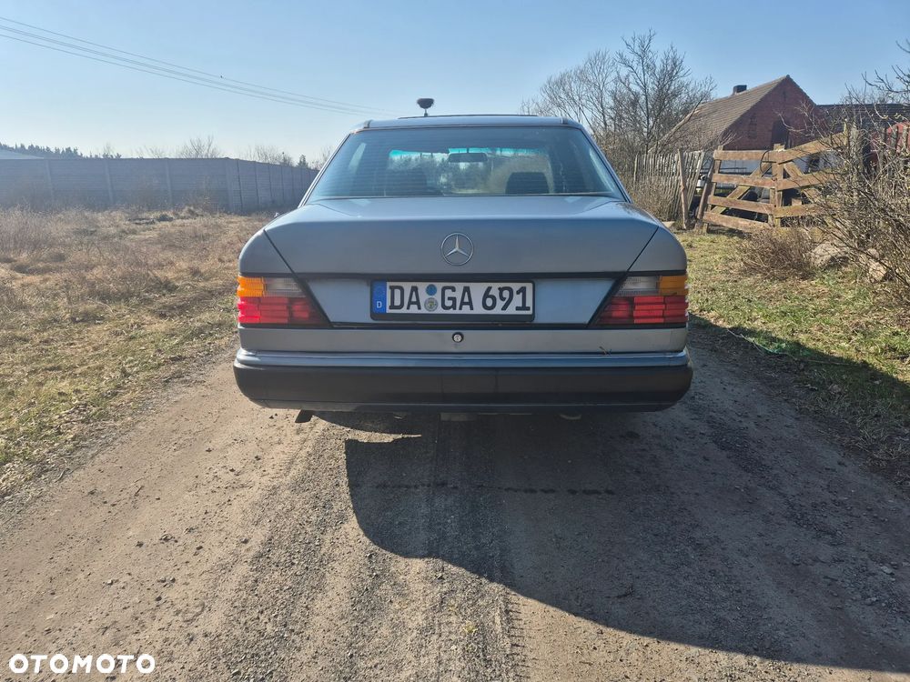 Mercedes-Benz W124 (1984-1993) - 6