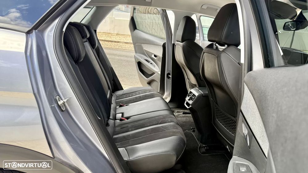 Peugeot 3008 PureTech 130 Stop & Start GPF EAT8 Crossway - 19