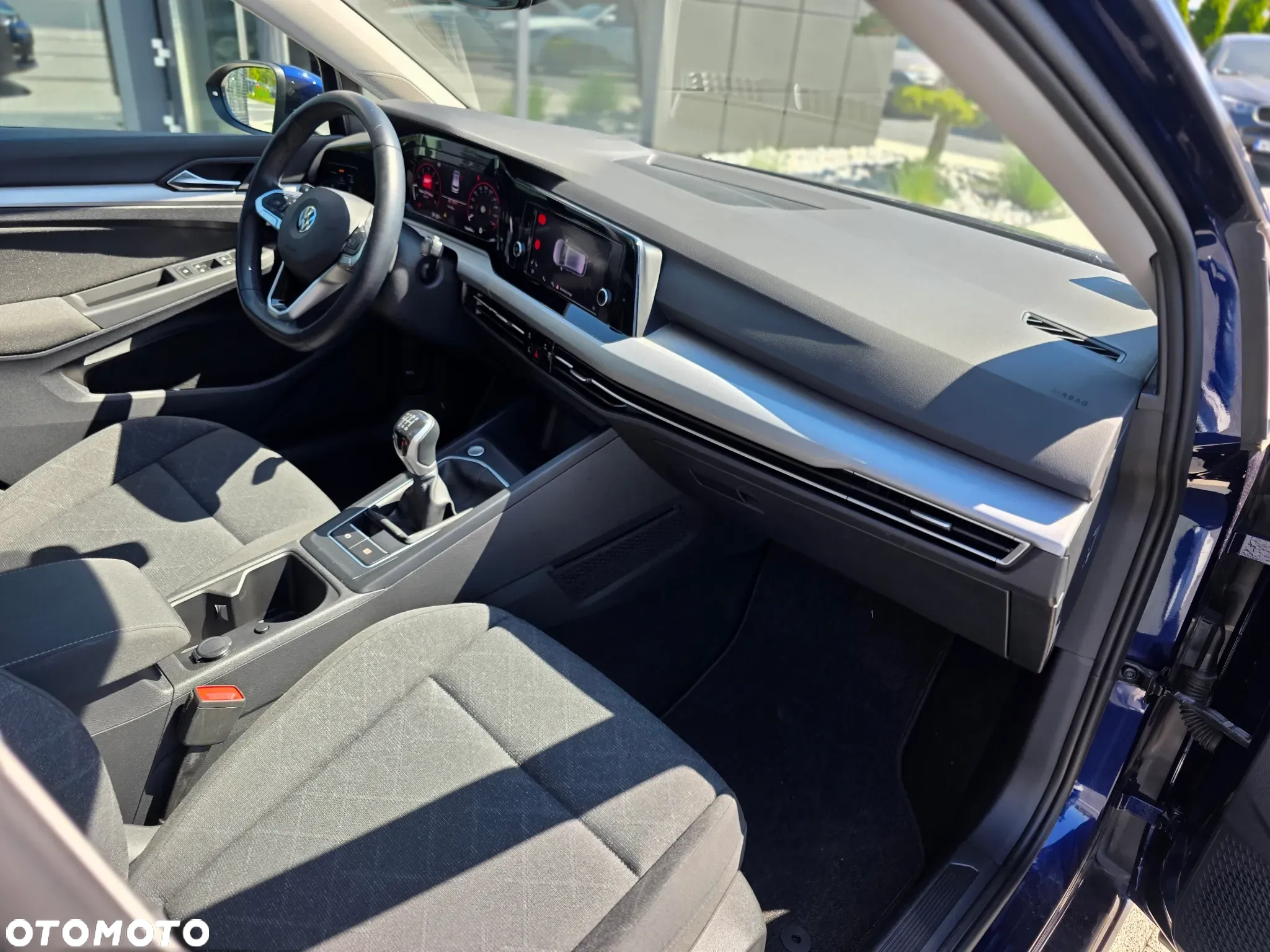 Volkswagen Golf - 25
