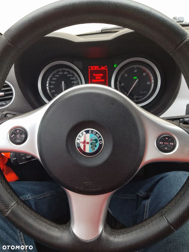 Alfa Romeo Brera - 14