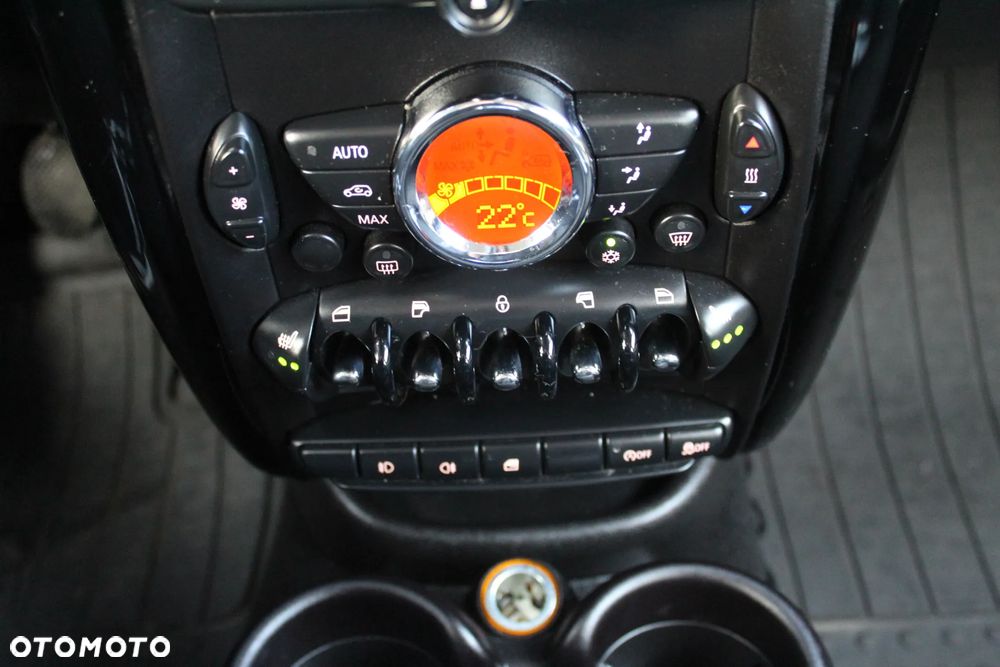 MINI Countryman Cooper D - 18