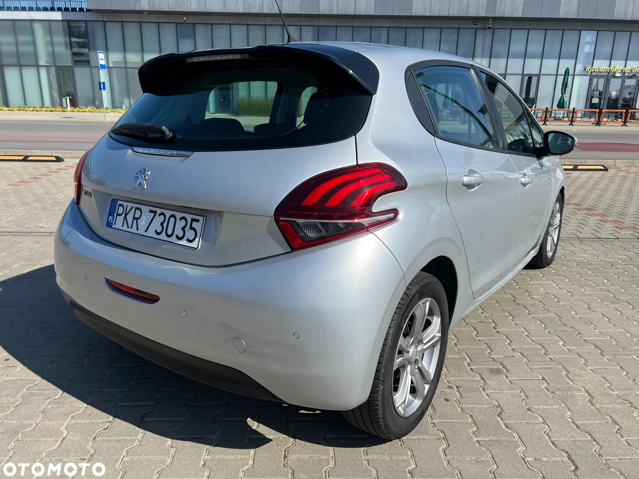 Peugeot 208 - 6
