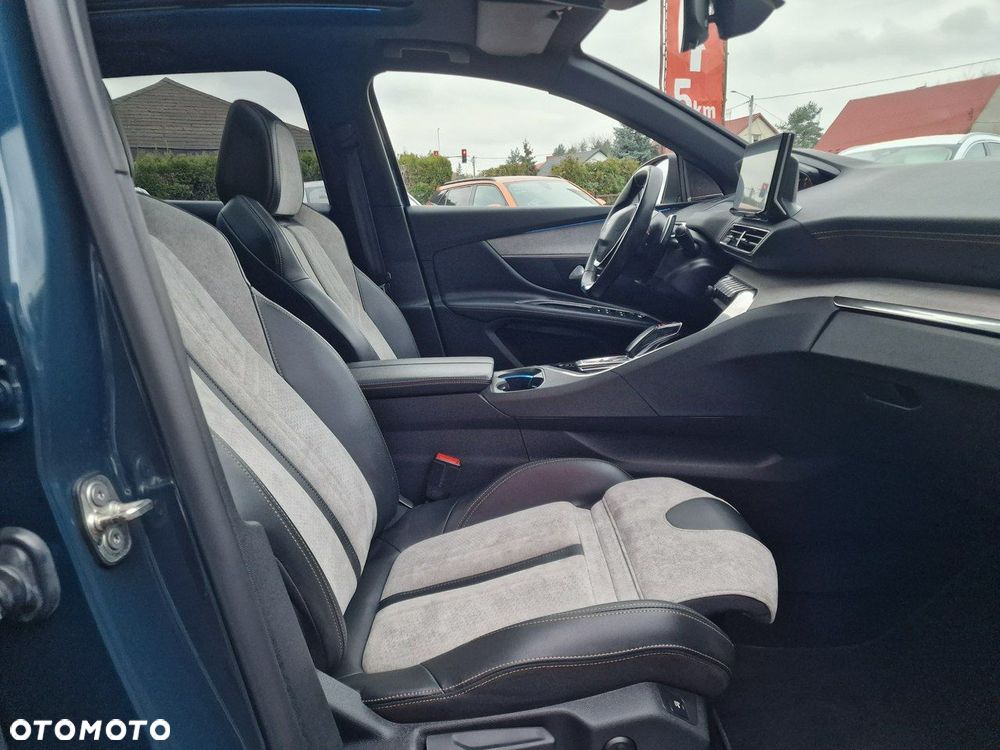 Peugeot 3008 1.6 PureTech HYbrid4 GT S&S EAT8 - 26