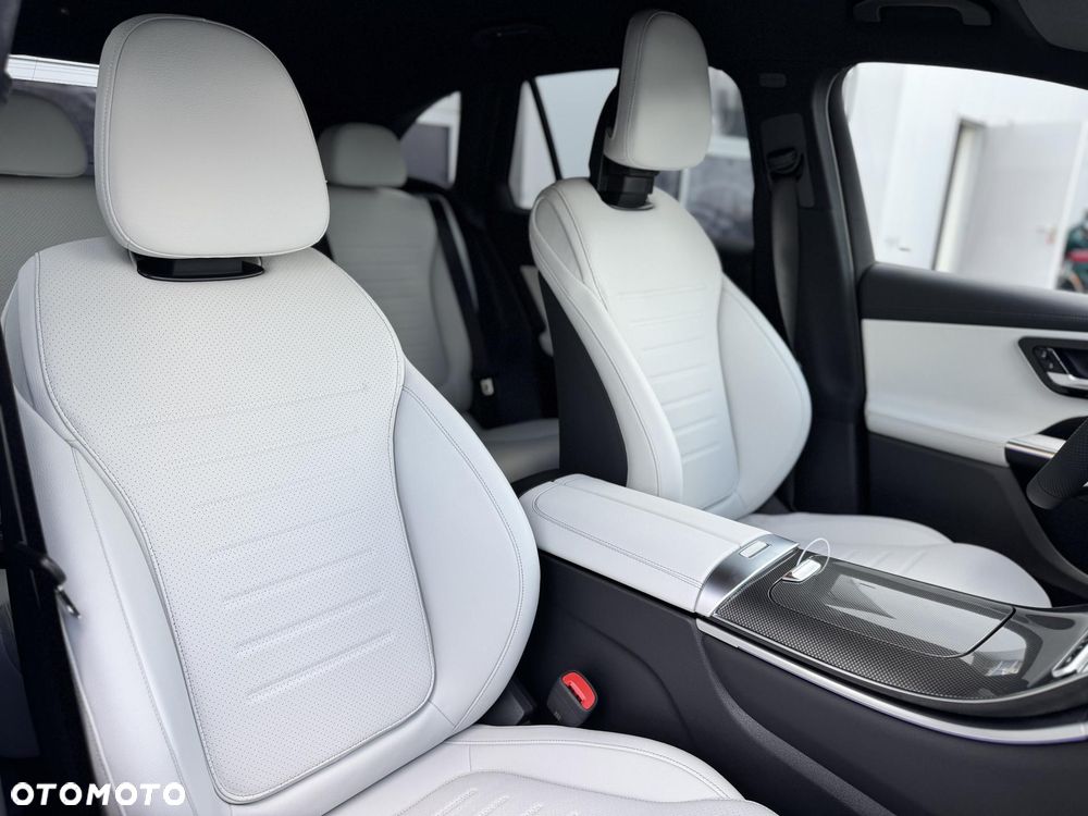 Mercedes-Benz GLC 300 e PHEV 4-Matic AMG Line - 10