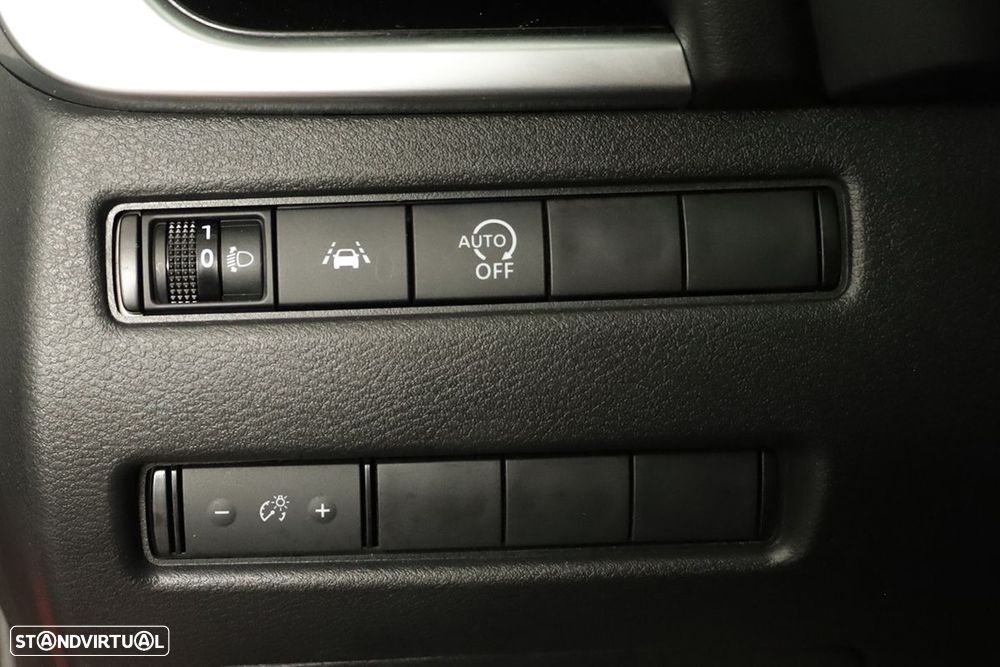 Nissan Qashqai 1.3 DIG-T N-Connecta LED Xtronic - 19