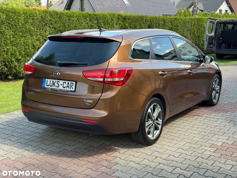 Kia Ceed 1.6 CRDi 136 ISG Platinum Edition - 7