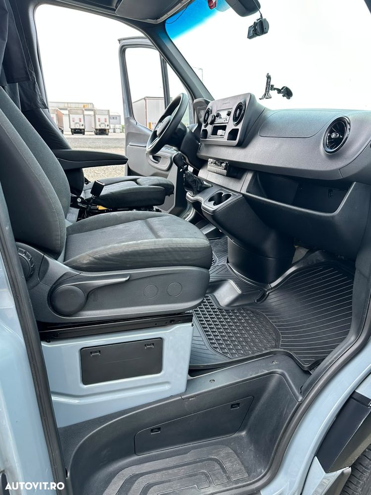 Mercedes-Benz Sprinter - 7