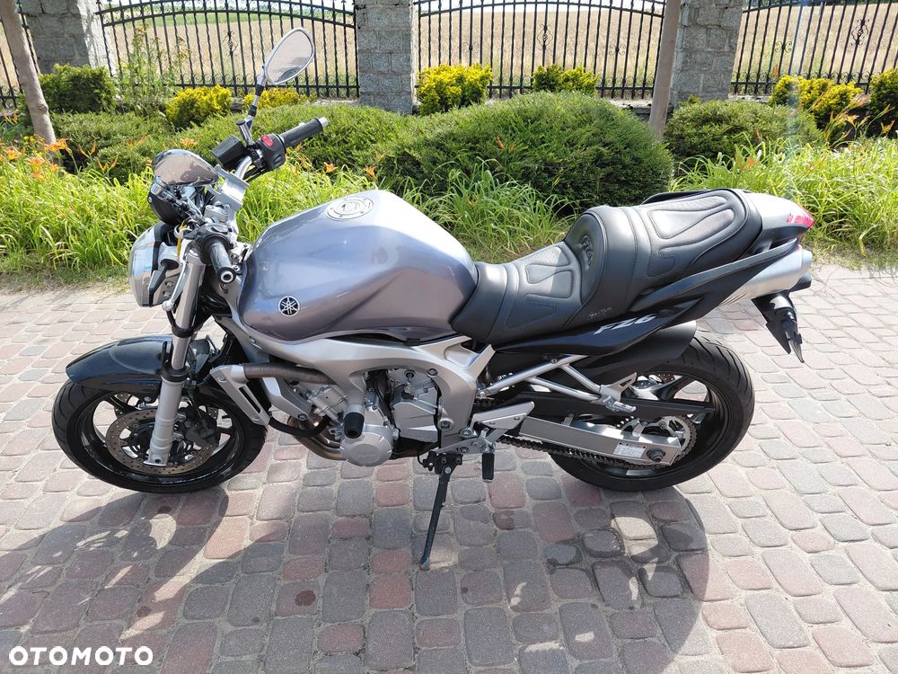 Yamaha FZ6 - 2