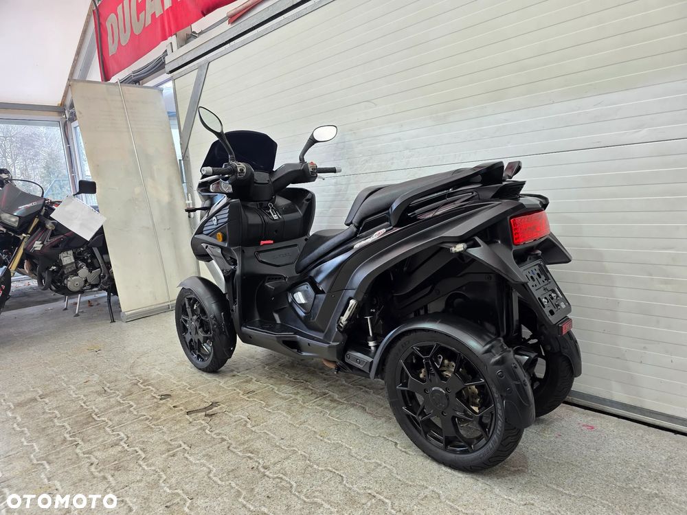 Piaggio MP-3 - 3