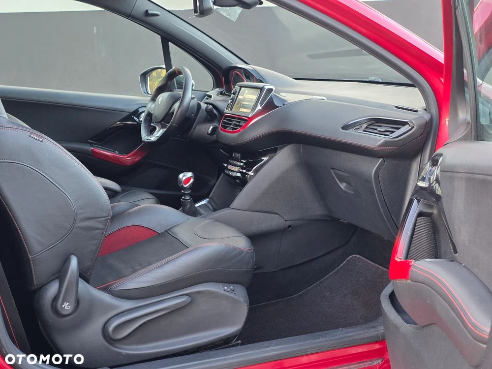 Peugeot 208 1.6 THP GTi - 25