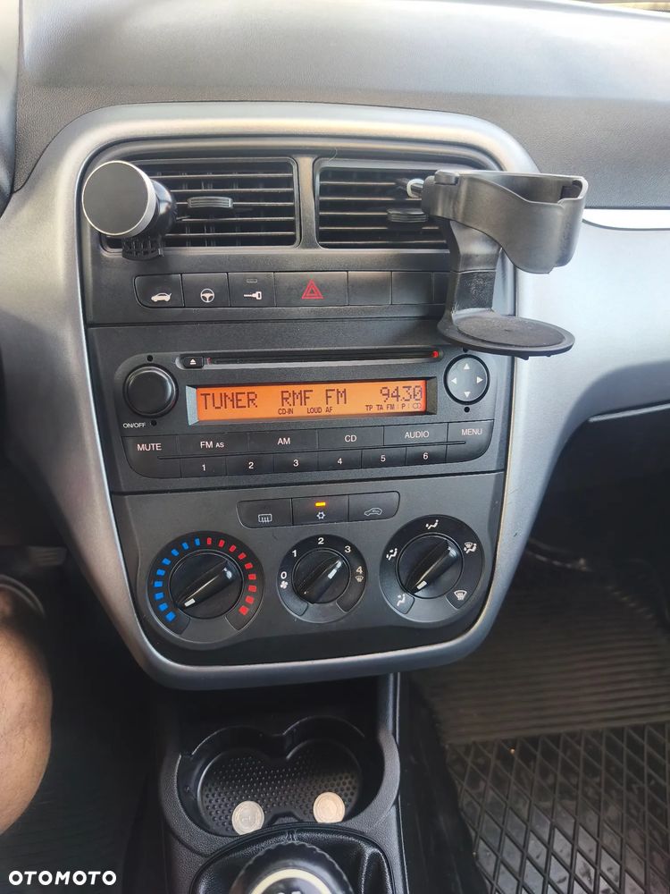 Fiat Punto 1.2 8V Classic - 21