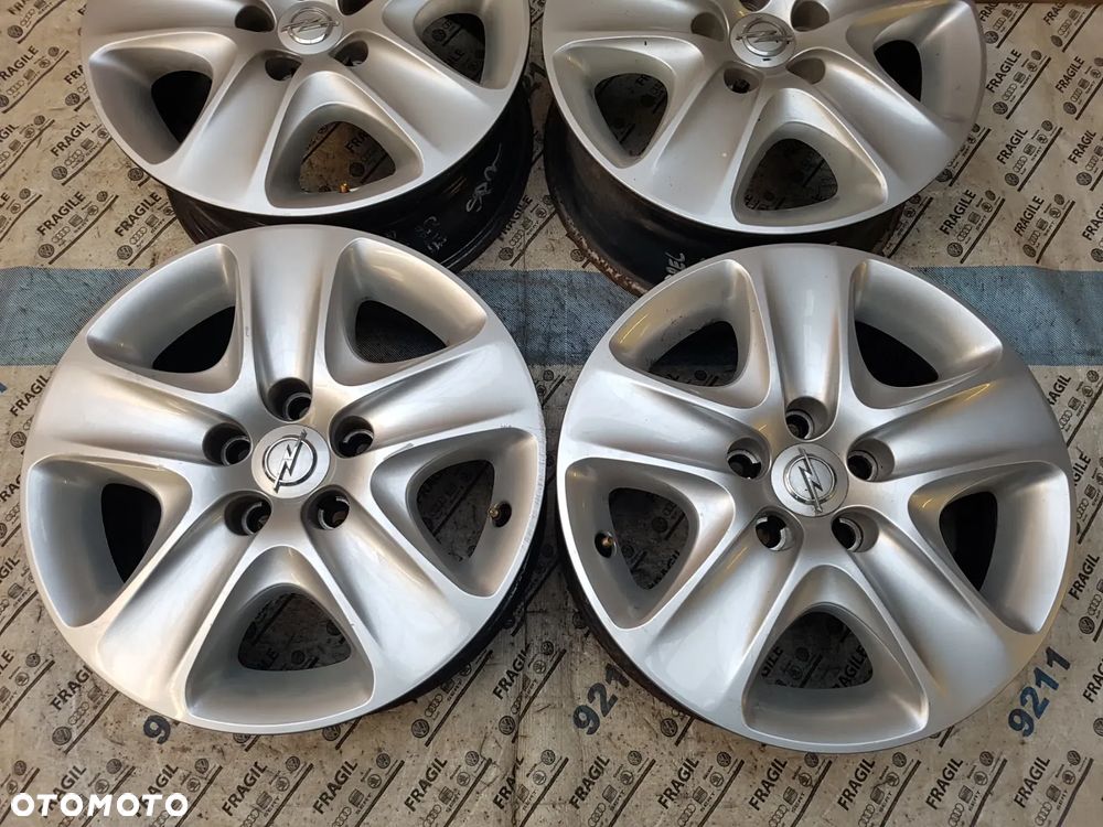 FELGI STALOWE+ KOŁPAKI  OPEL ASTRA H MERIVA B ZAFIRA B VECTRA C  5x110 6,5JX16 ET39 - 16