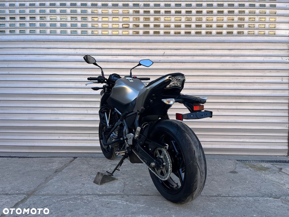 Kawasaki Z 650 - 17