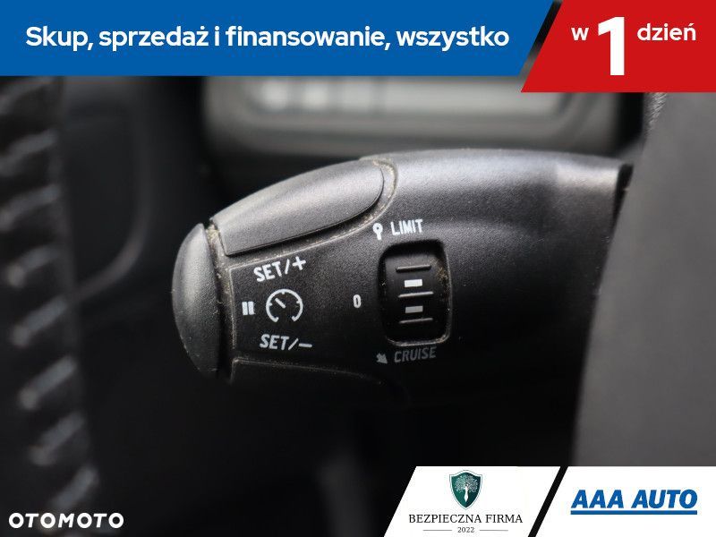 Peugeot 2008 - 18