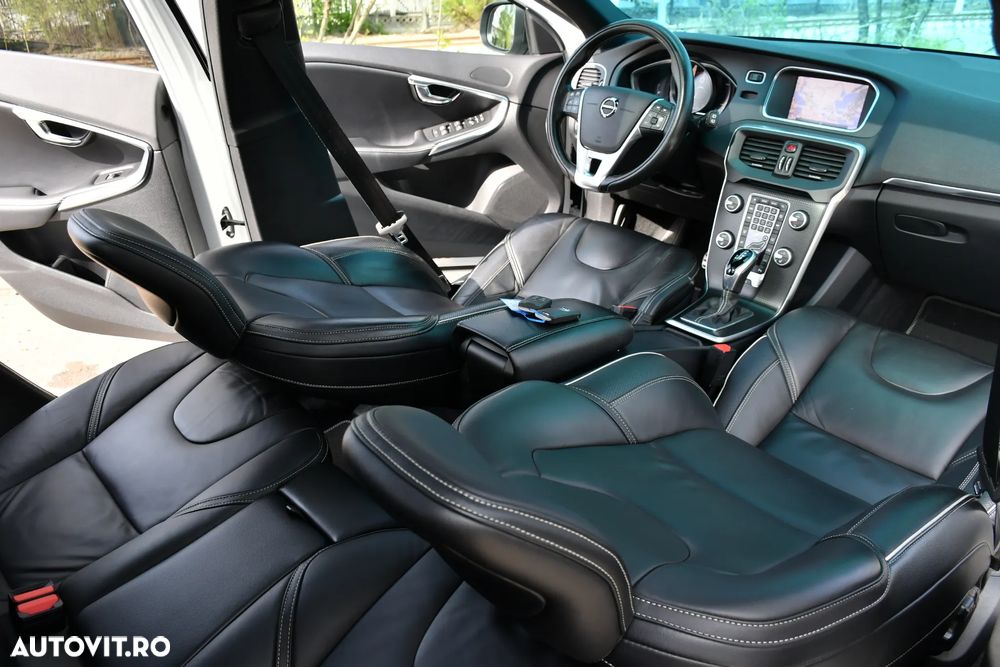 Volvo V40 D3 Geartronic RDesign - 7