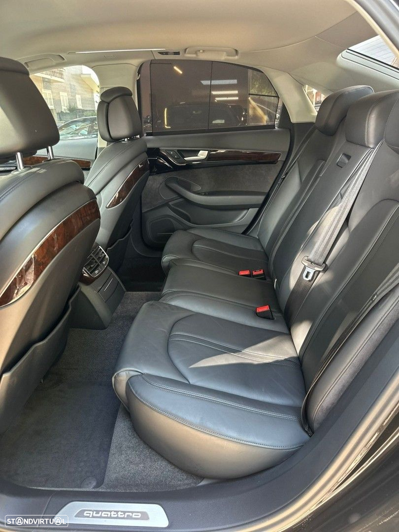 Audi A8 - 8